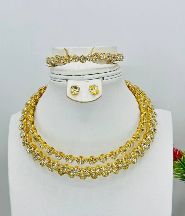 Three layer gold design necklace